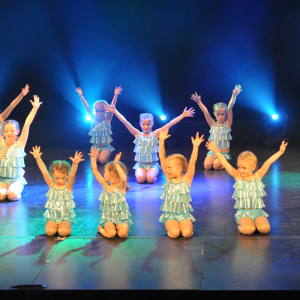 stage-photography-with-blue-lighting